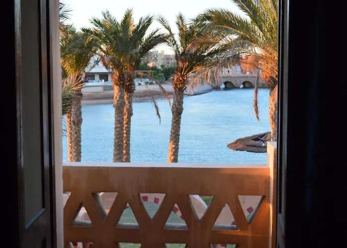 El Gouna 4 Bedroom 4 Bathroom Lagoon Nyaraló *